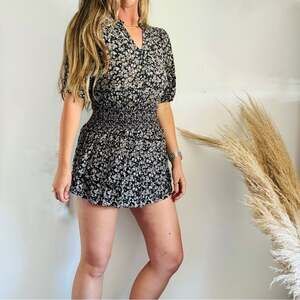NEW AQUA Black White Floral Print Tiered Ruffle Smocked Elastic LBD Mini Dress M